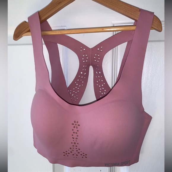 Victoria Secret Featherweight Max Sport Bra - Picture 5 of 5